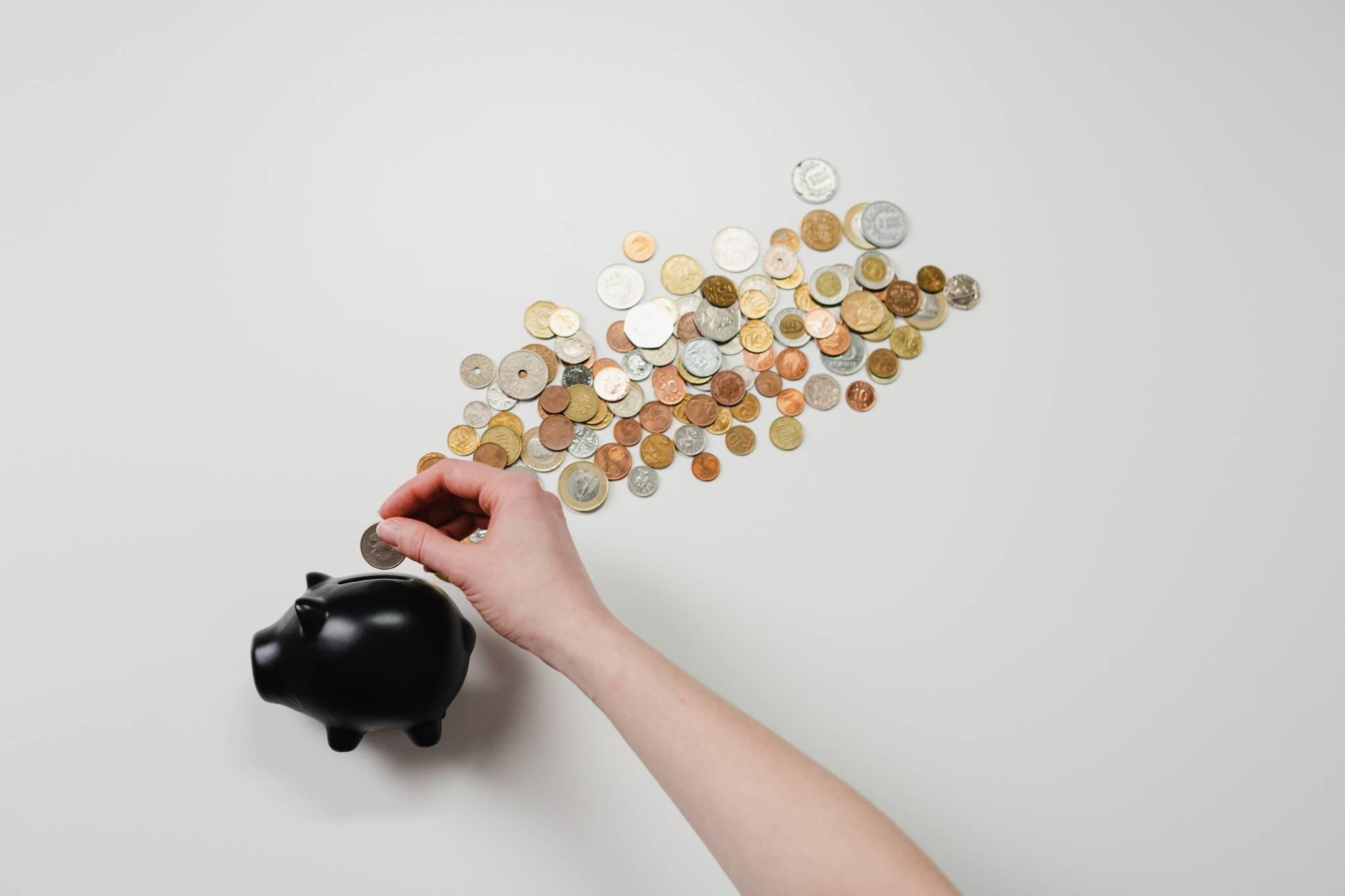 Path to financial freedom with Average Joe Down Under money tips