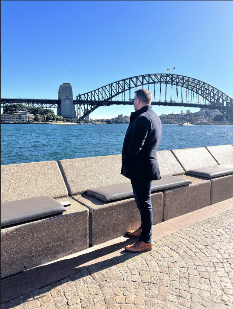 Darren Jonathon or Average Joe Down Under going around sydney sights on his working holiday