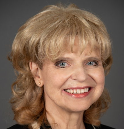 Jana Matesová, ekonomka