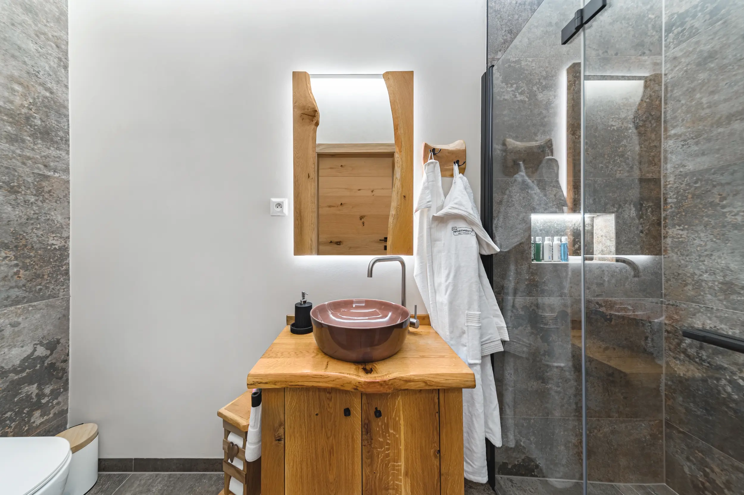 Izba b 08 — Antonio Apartmány