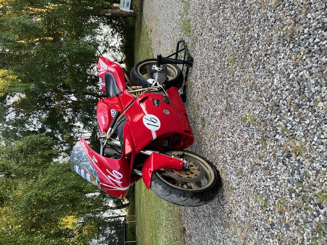 Ducati 748 1998, brugt motorcykel til salg i Madsens Garage (billede 1 af 6)