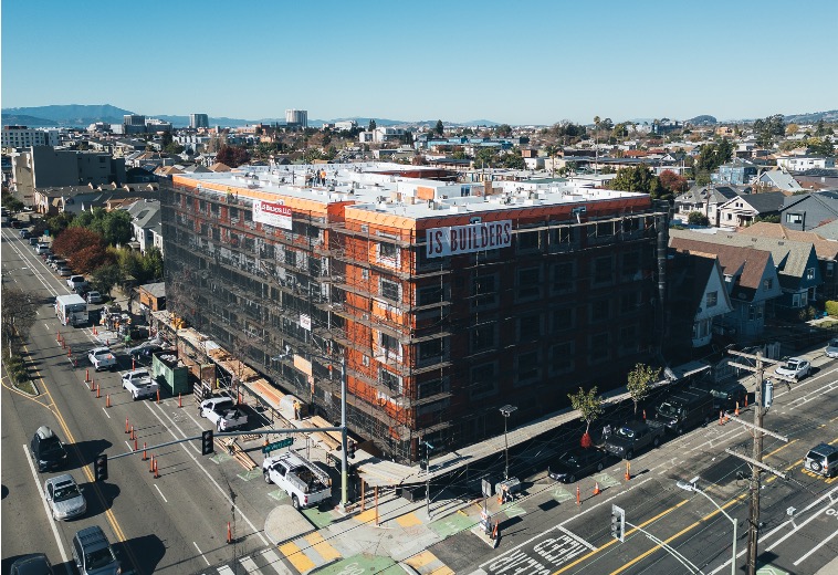 820 W MacArthur
