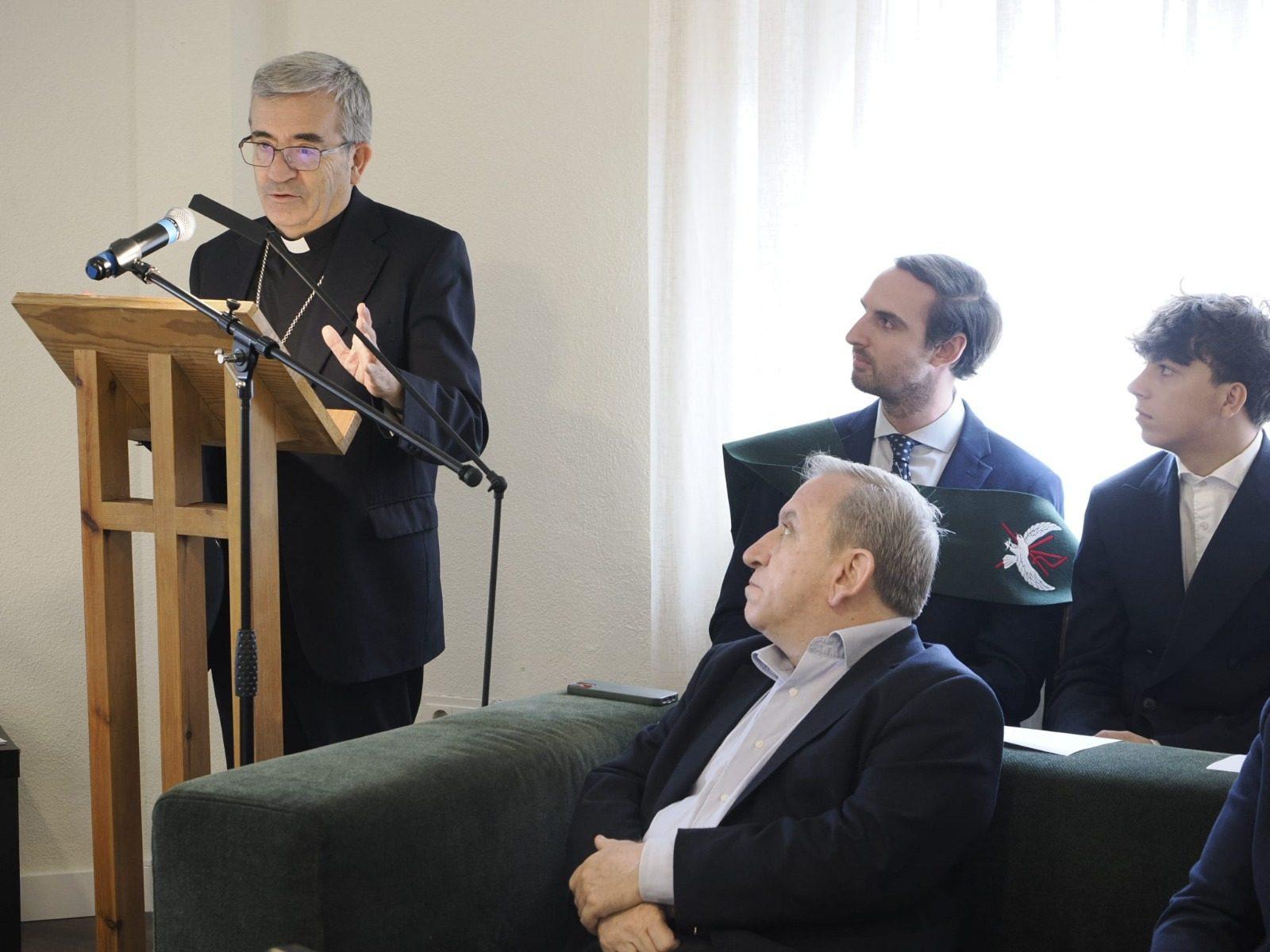 El arzobispo interviene en el acto académico