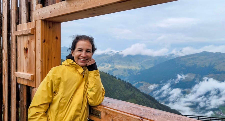 Karina Mazur na horské vyhlídce