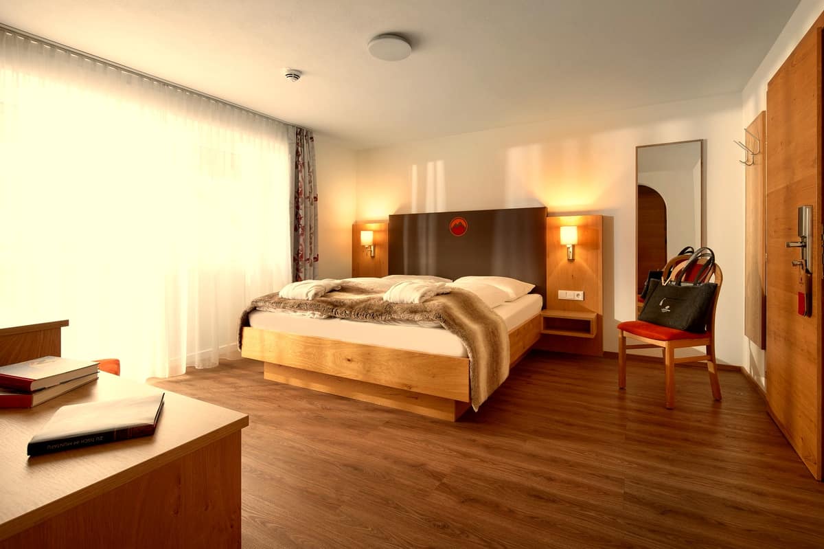 Außenansicht des Hotel Alpenfeuer Montafon