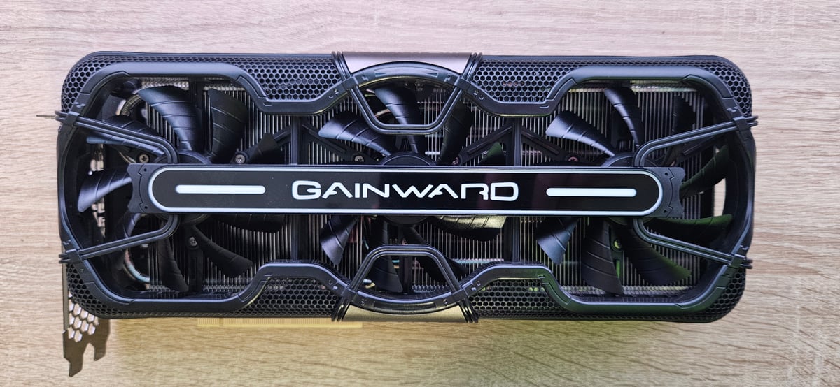 Gainward Phantom GeForce RTX 3070 8GB — 8 GB GDDR6 Ampere — Erelen Olomouc — foto 1
