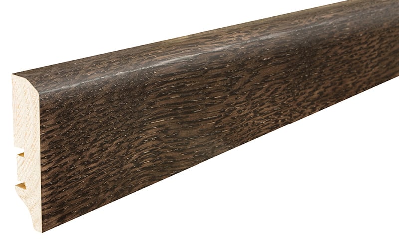 Podlahová soklová lišta dýhovaná, dýha dub, barva espresso tmavá, lak standard, 2200 x 60 mm, profil P50, P5001022A