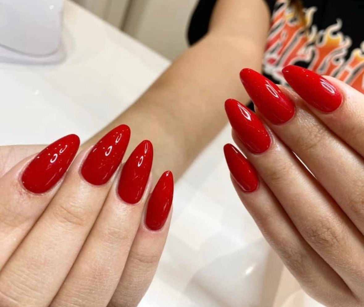 Short elegant nails
