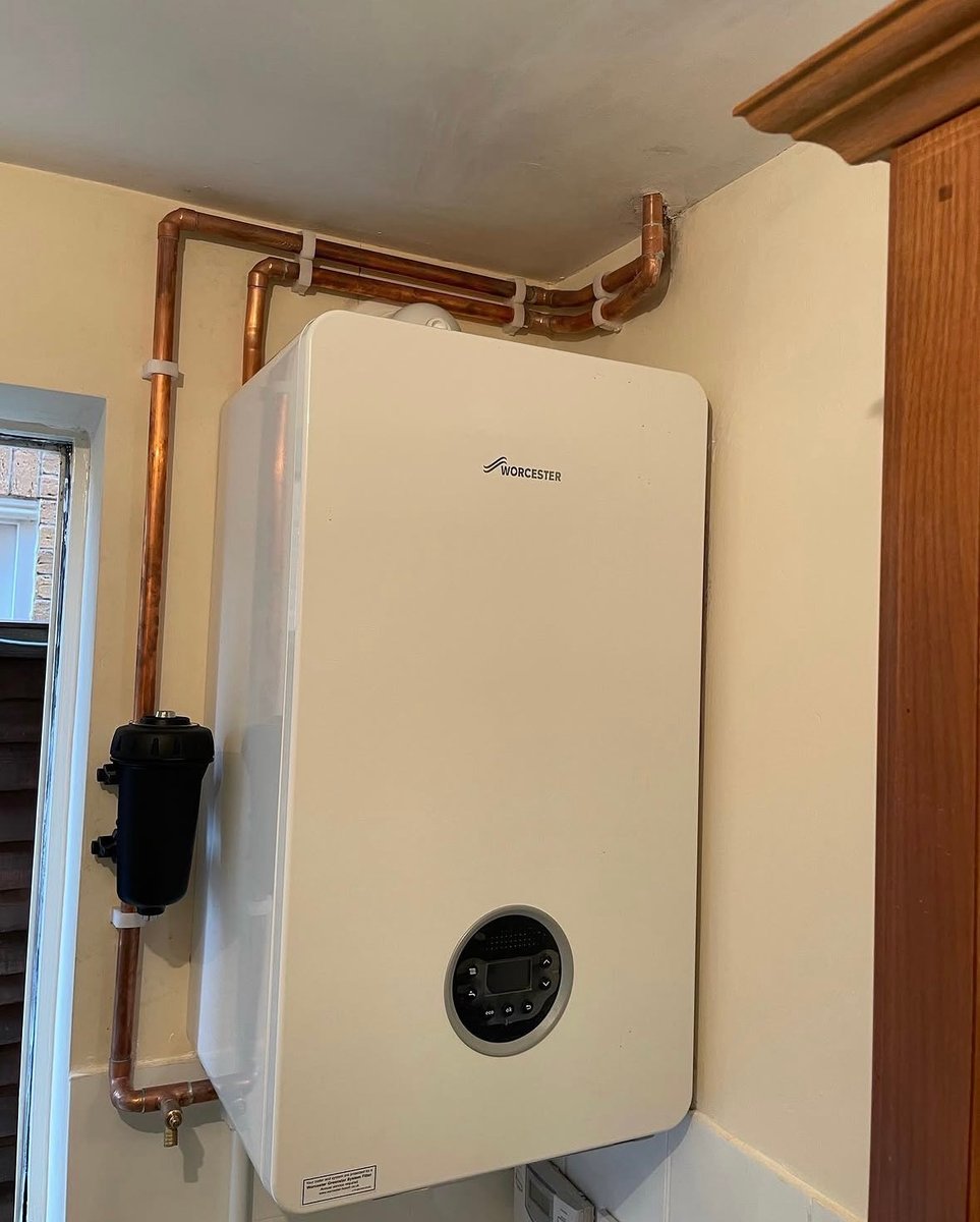 Worcester Bosch — Clean wall install with copper pipes