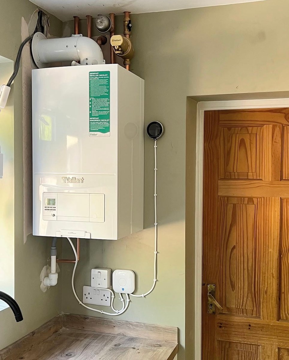 Vaillant — ecoFIT Pure with smart thermostat