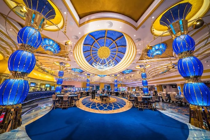 King's Resort main hall interior
