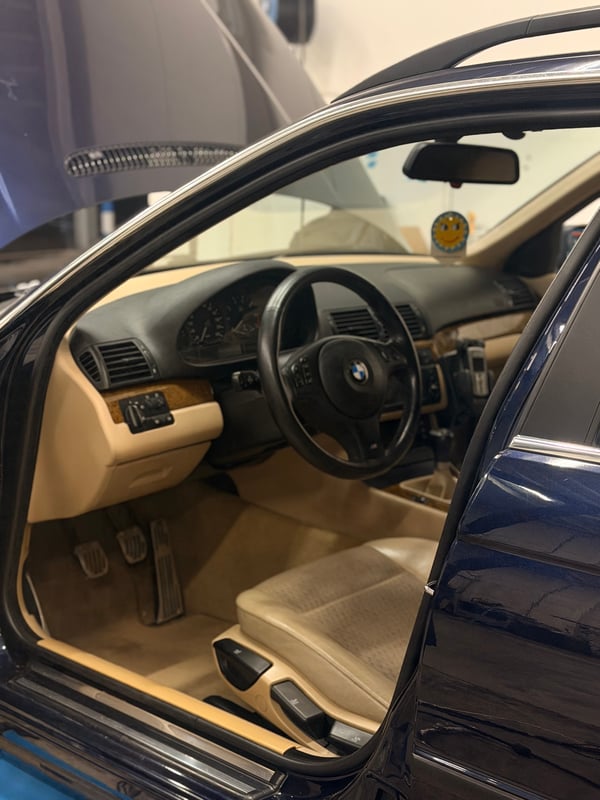 Klassiek BMW interieur restauratie – BEDA Garage