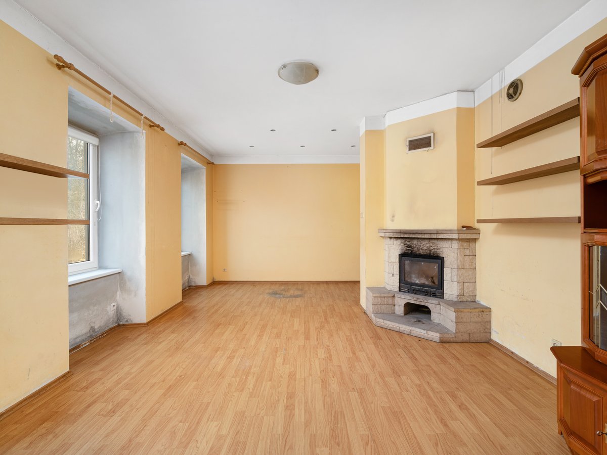 Obývací pokoj s krbem