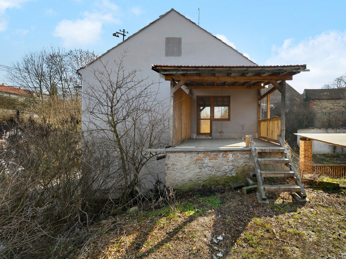 Boční pohled na dům