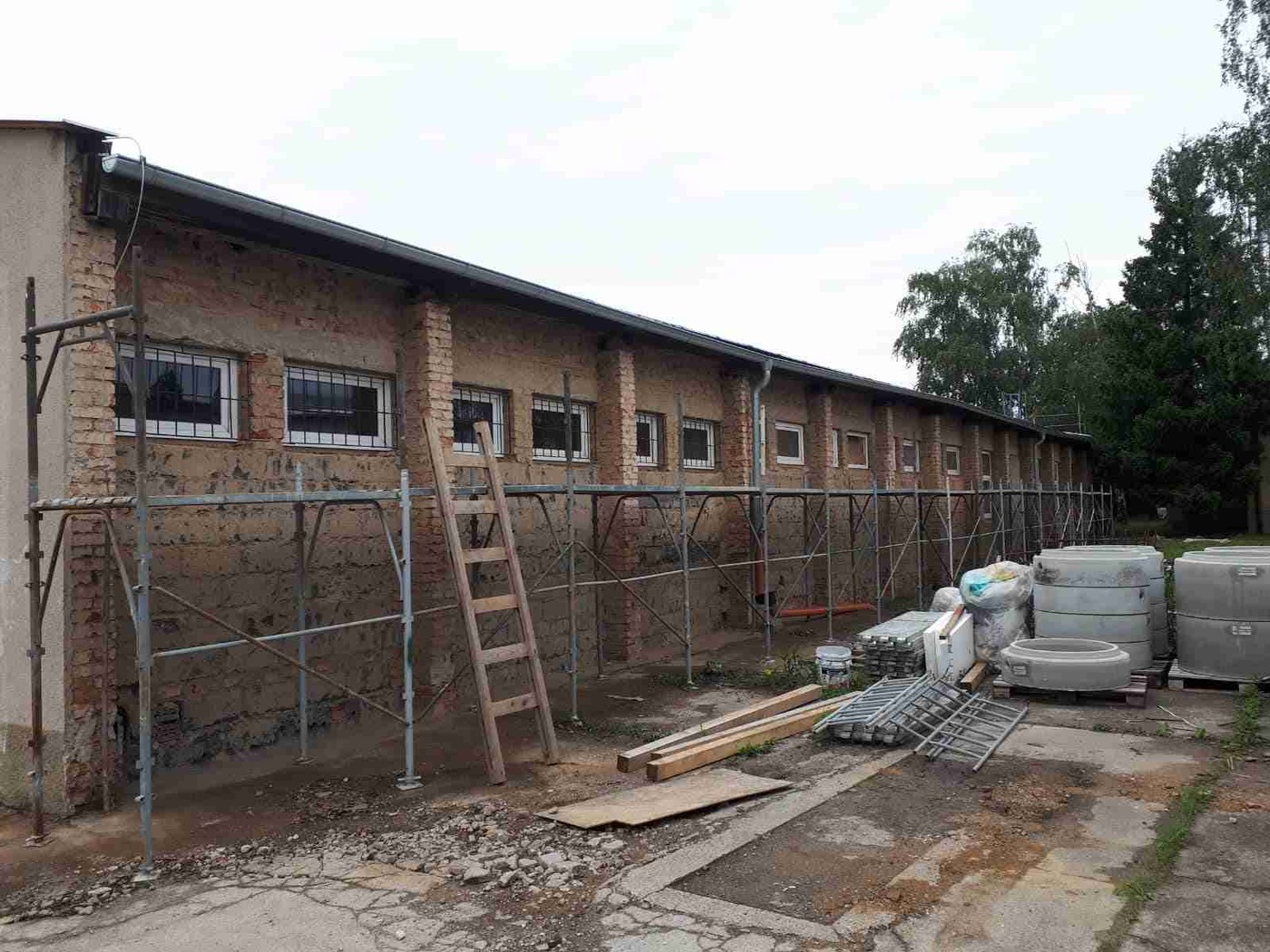 DC Hostivař - systém Ceresit Ceretherm EPS — před 1