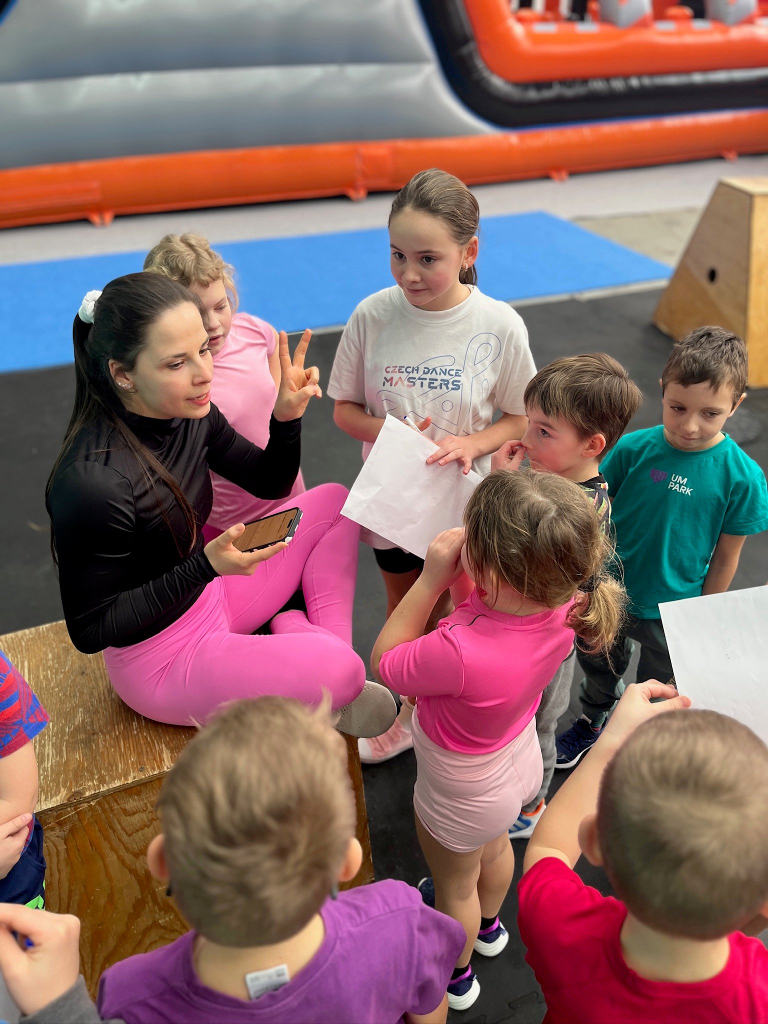 Podzimní tábor UMPARK – děti na tréninku s instruktorem