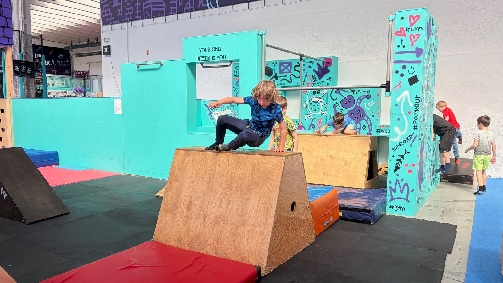 Kroužek UMPARK – parkour s překážkami