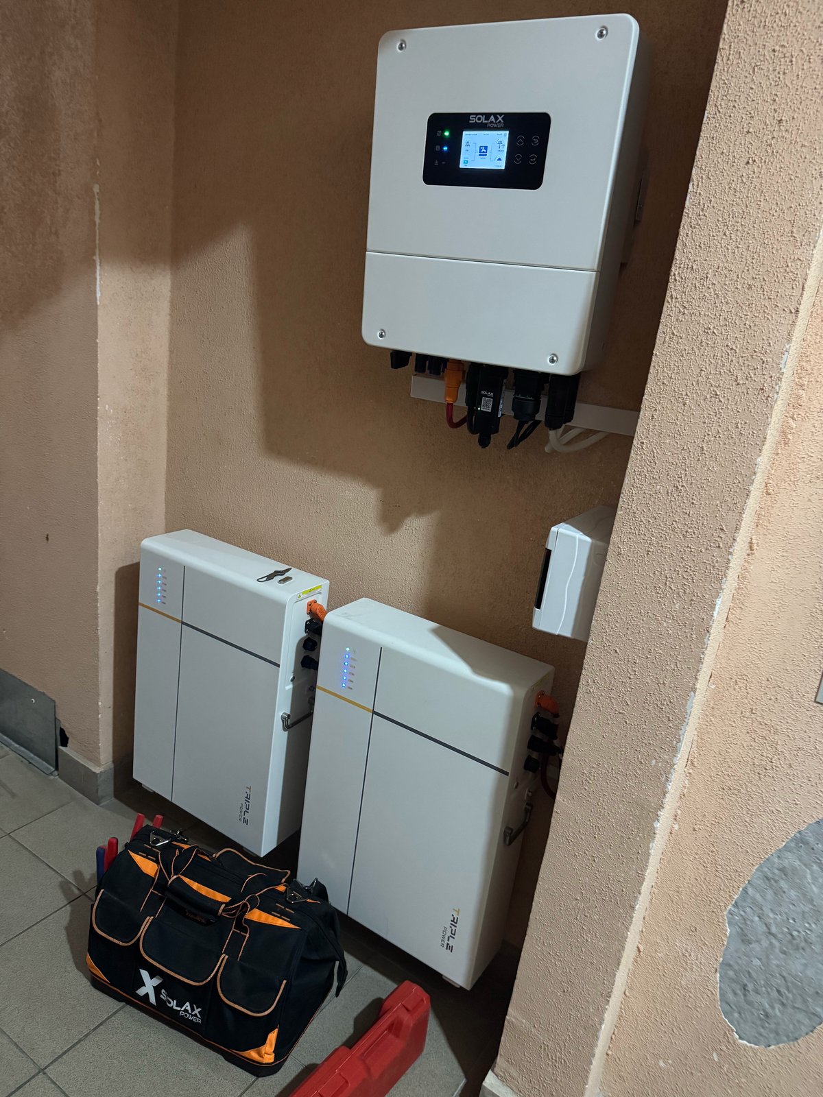 Варіант із двома батареями Triple Power загальною ємністю 10,6 кВт·год