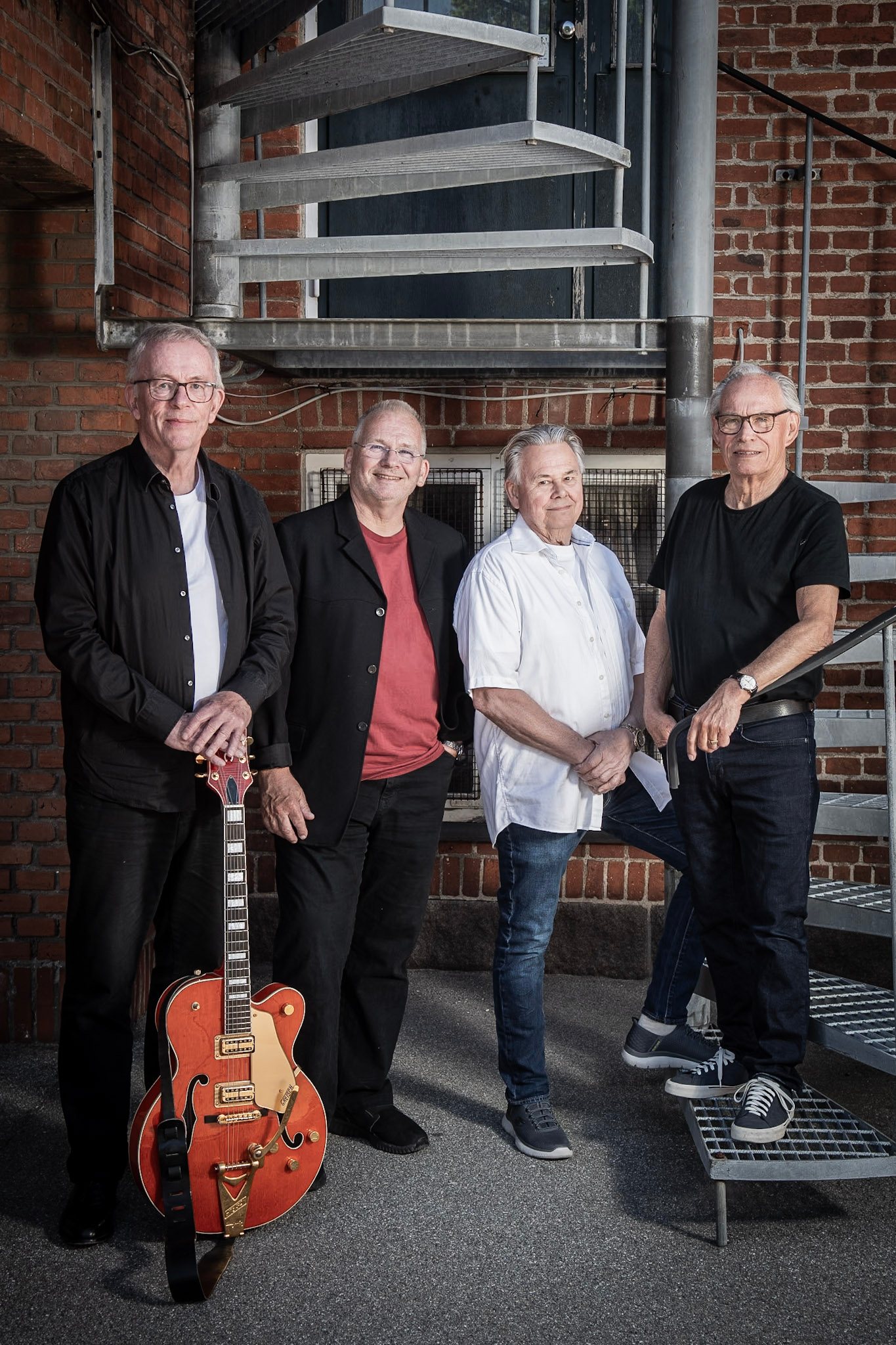 De fire musikere i Pigtrådsorkestret