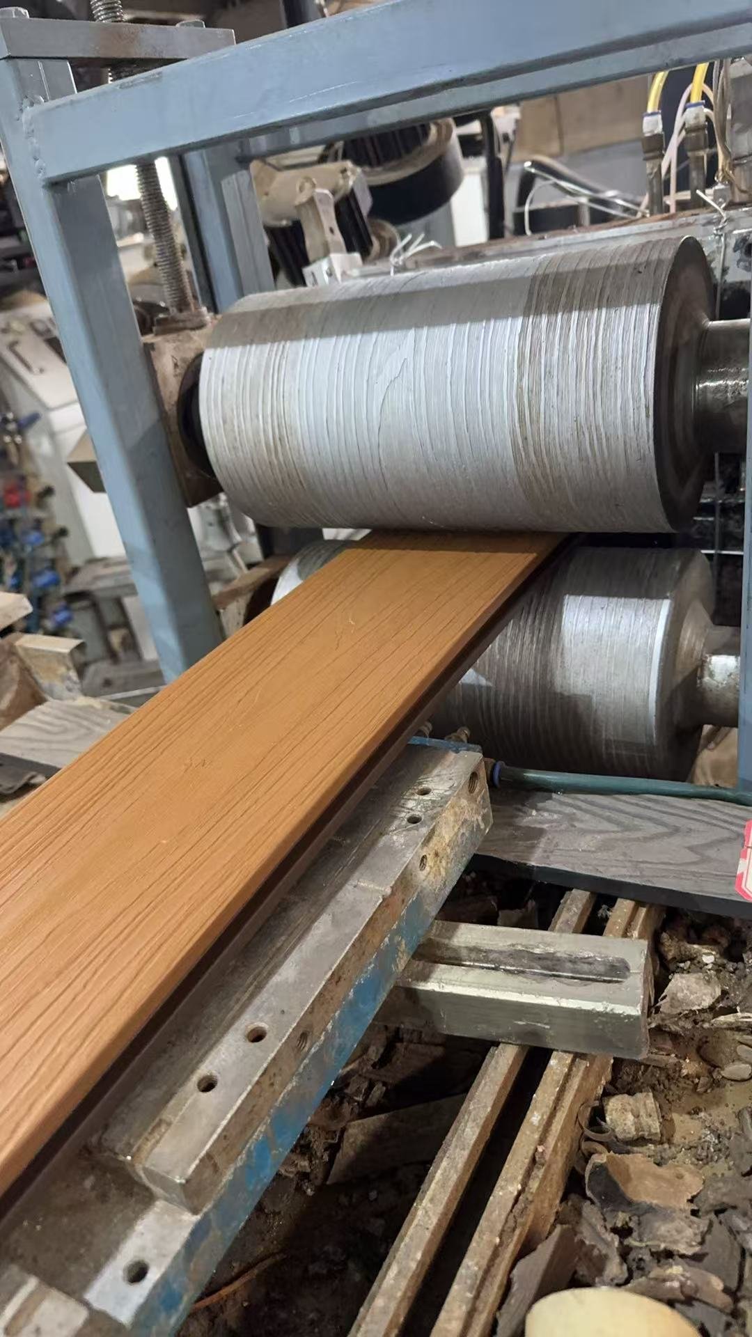 Co-extrusion výroba WPC prken