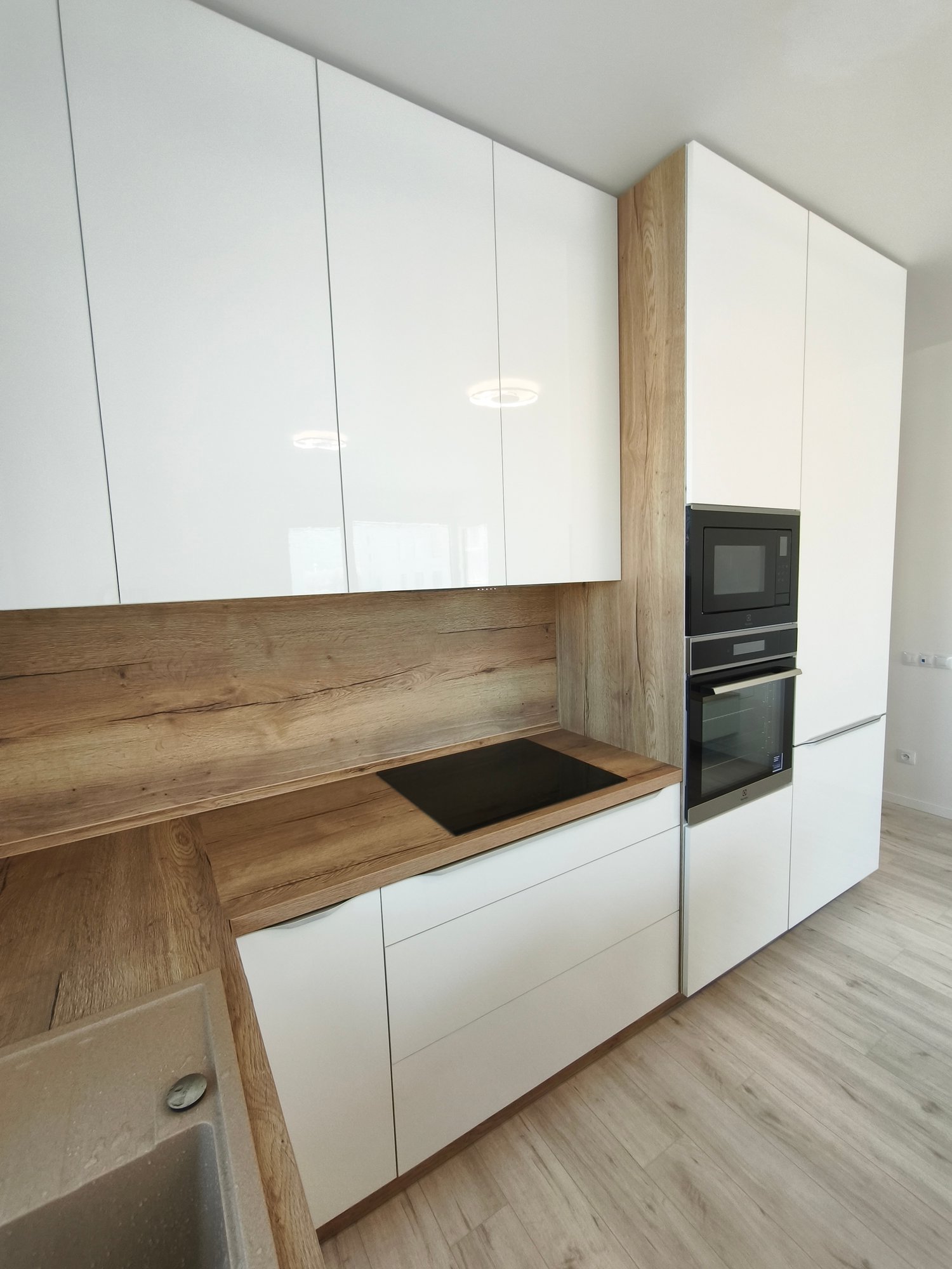 Kuchyňa – linka a spotrebiče