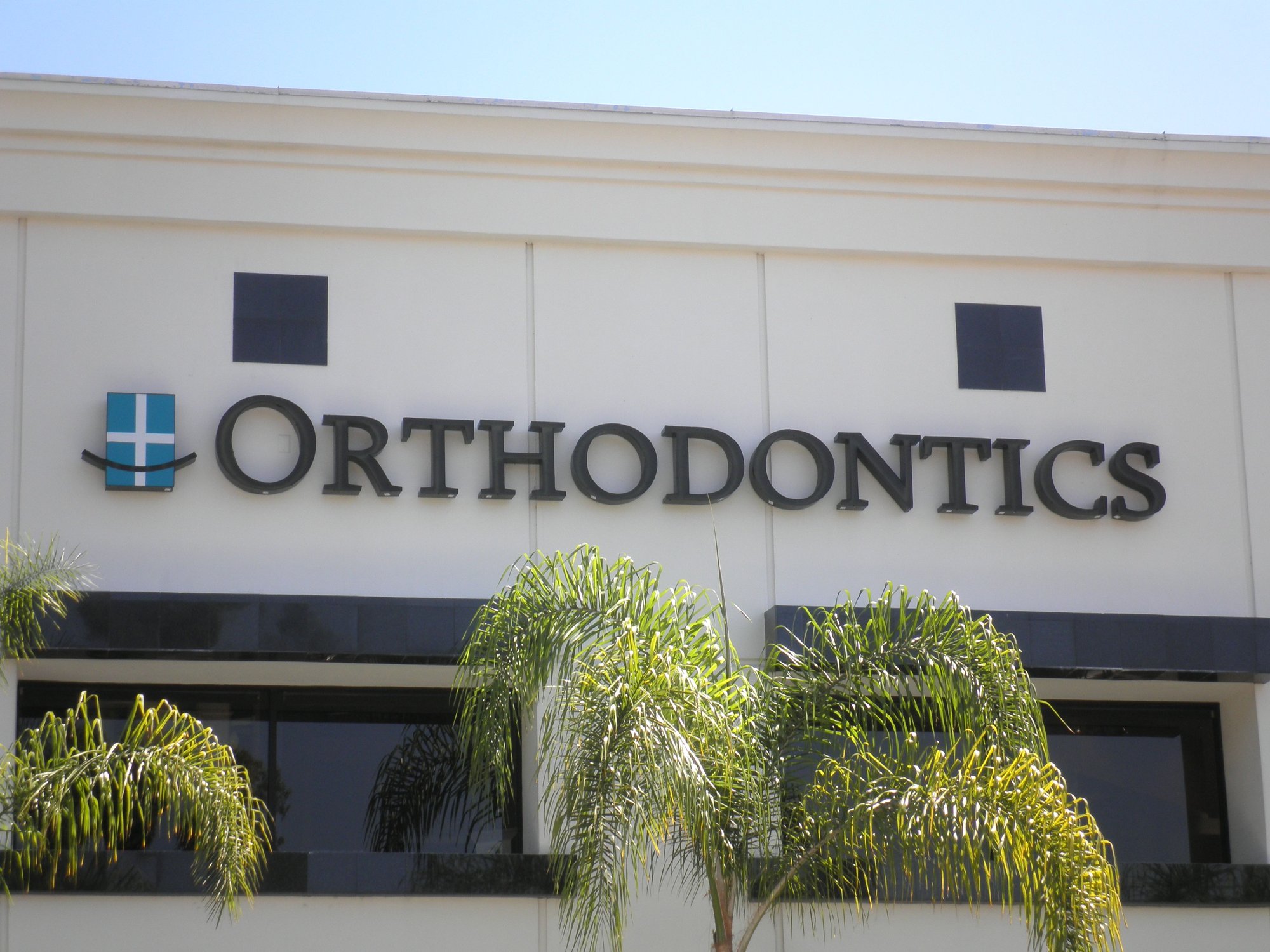 Back-lighted halo LED channel letters — OC Sign Company