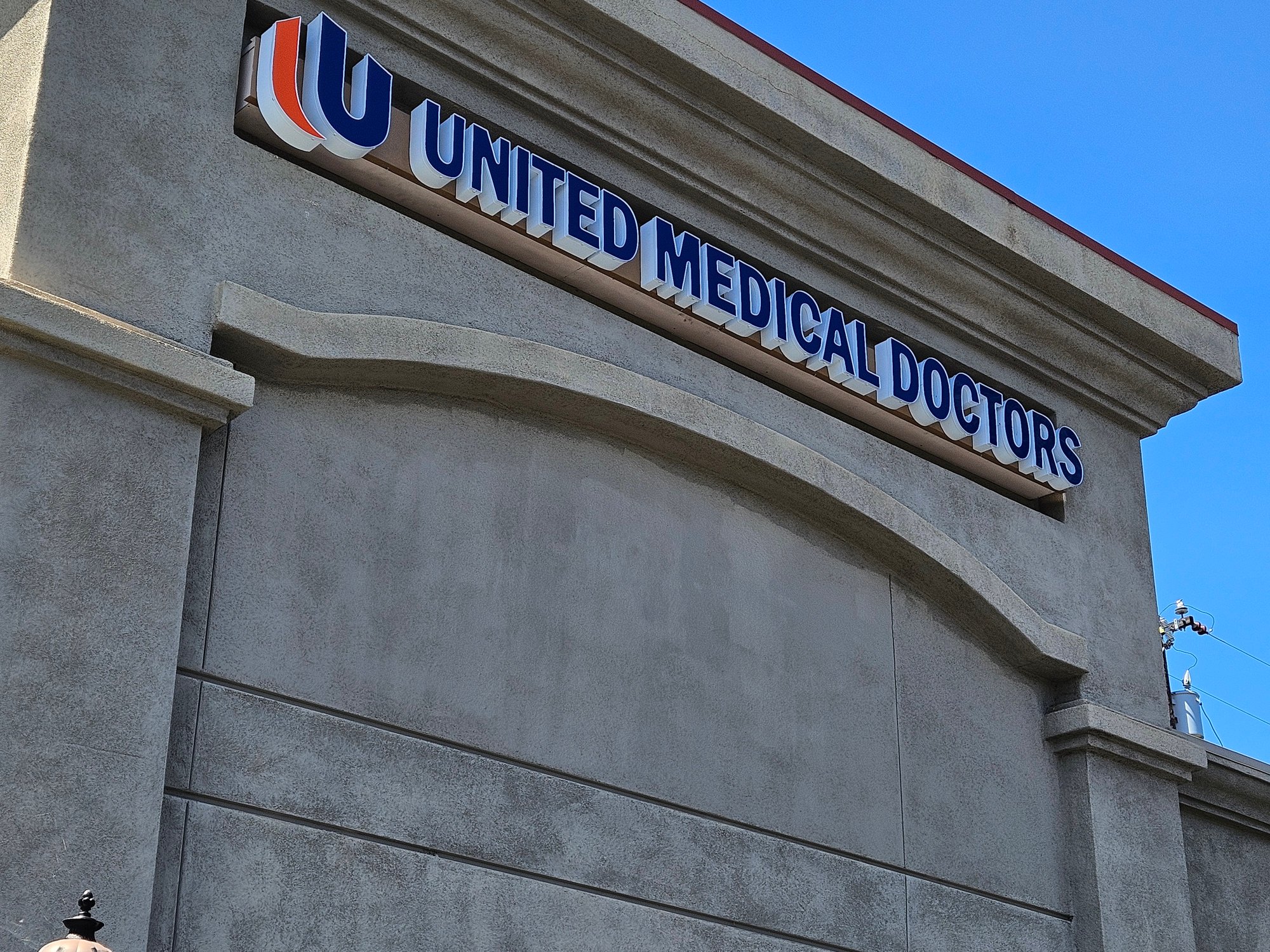 Illuminated channel letter signs by Anaheim Signs in Orange County