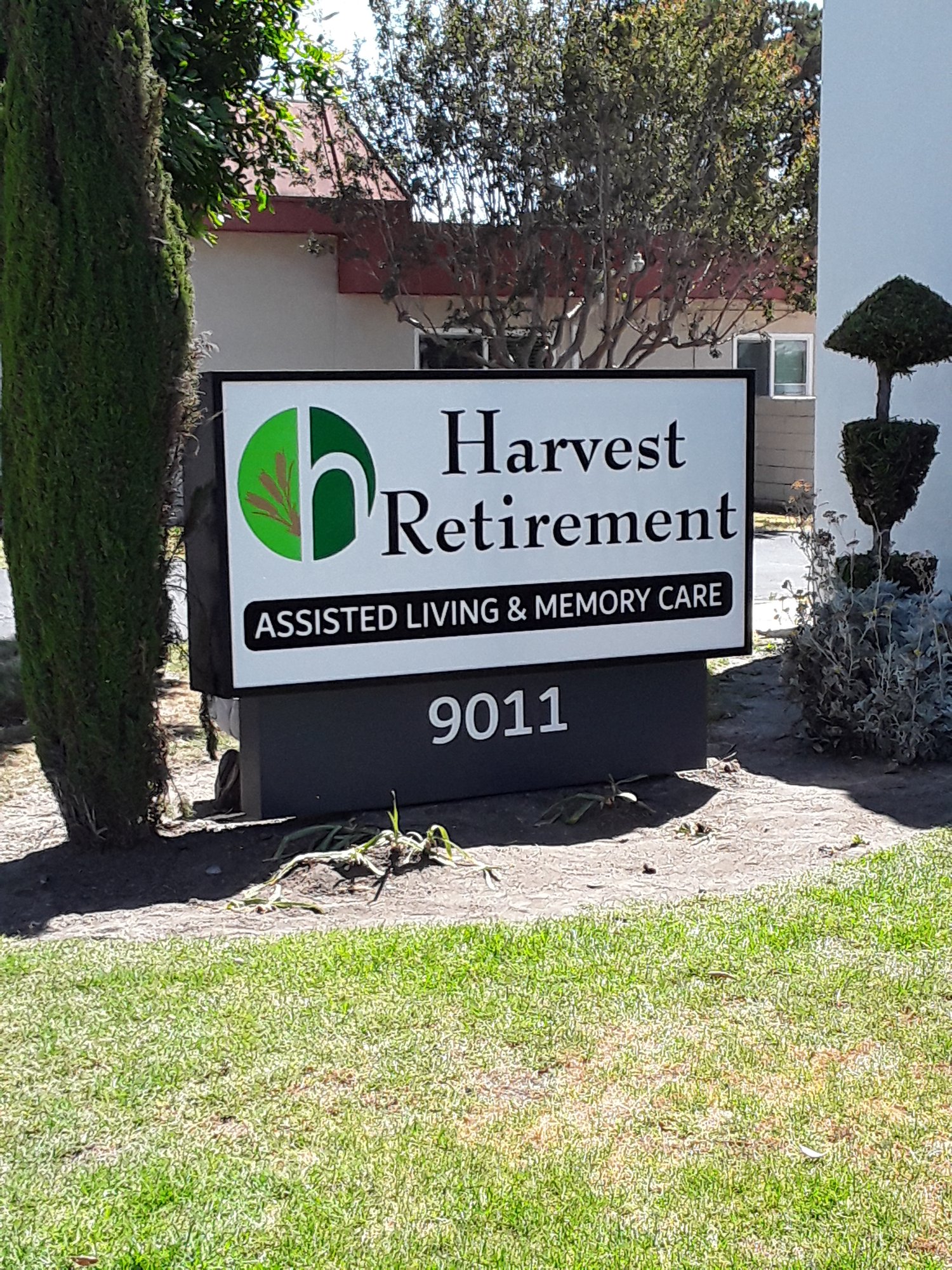 Sign installation in Anaheim CA by Anaheim Signs 40 years of craftsmanship