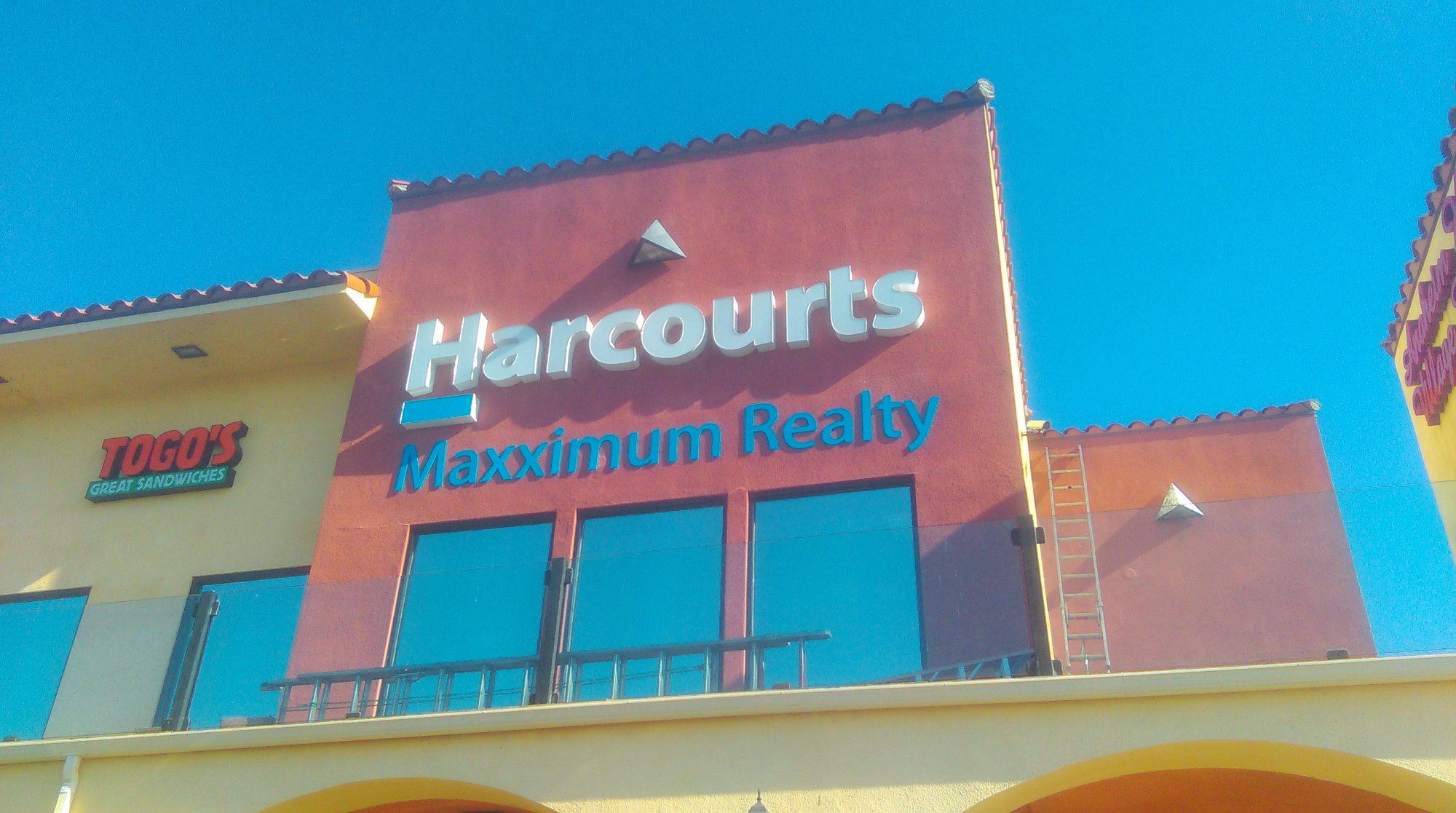 LED illuminated building letters for Vadatech tech company