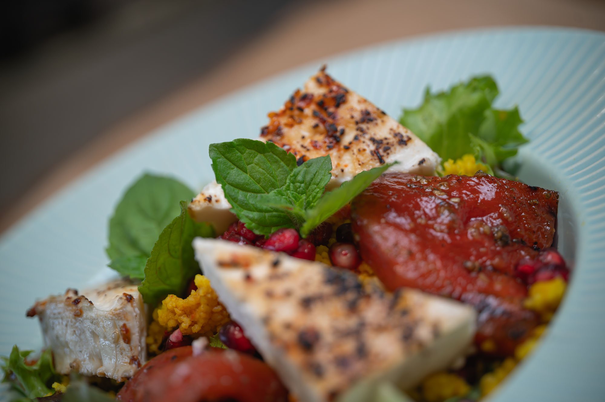 Halloumi melón šalát detail