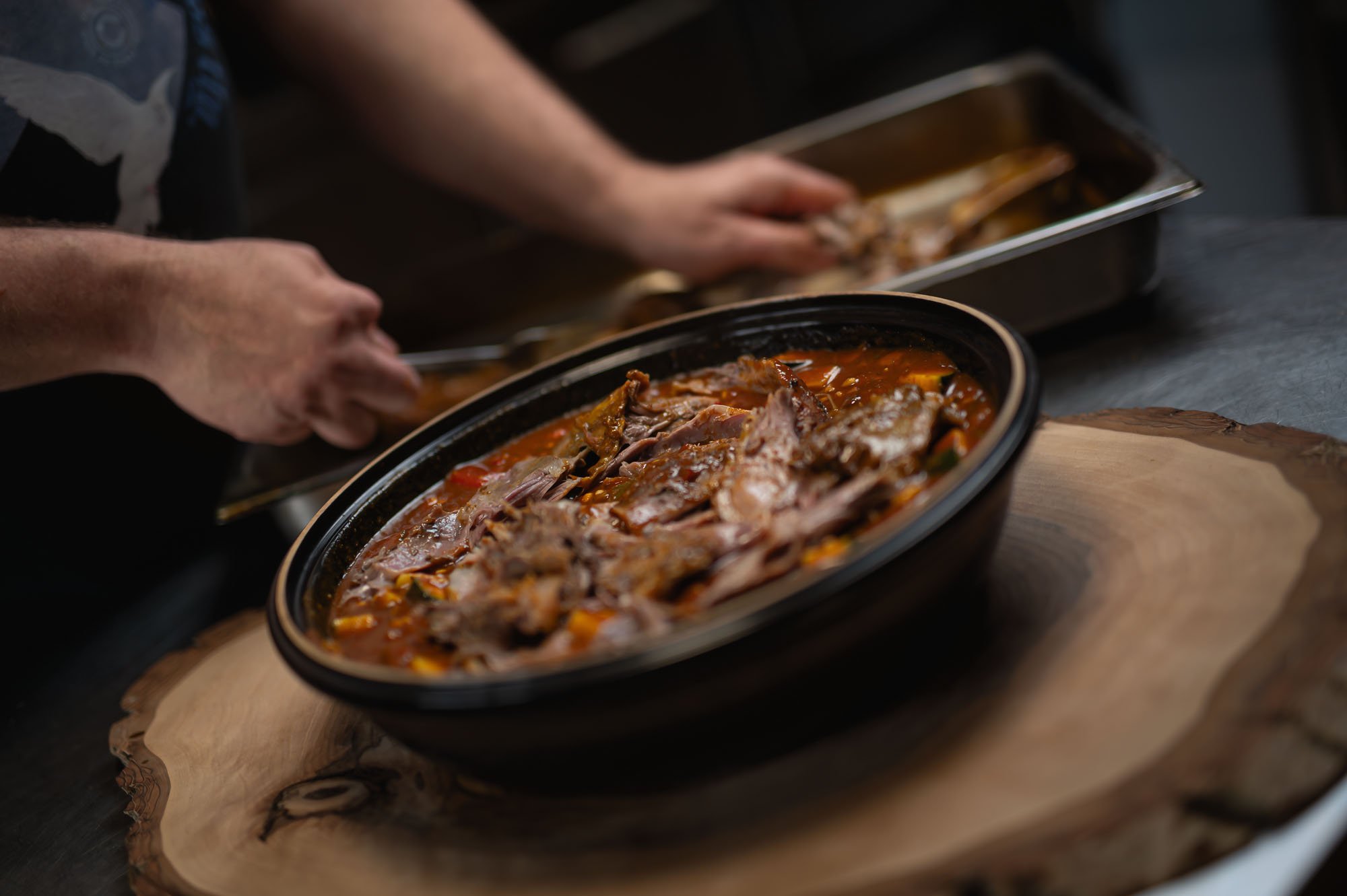 Kozla Tajine — bočný pohľad detail