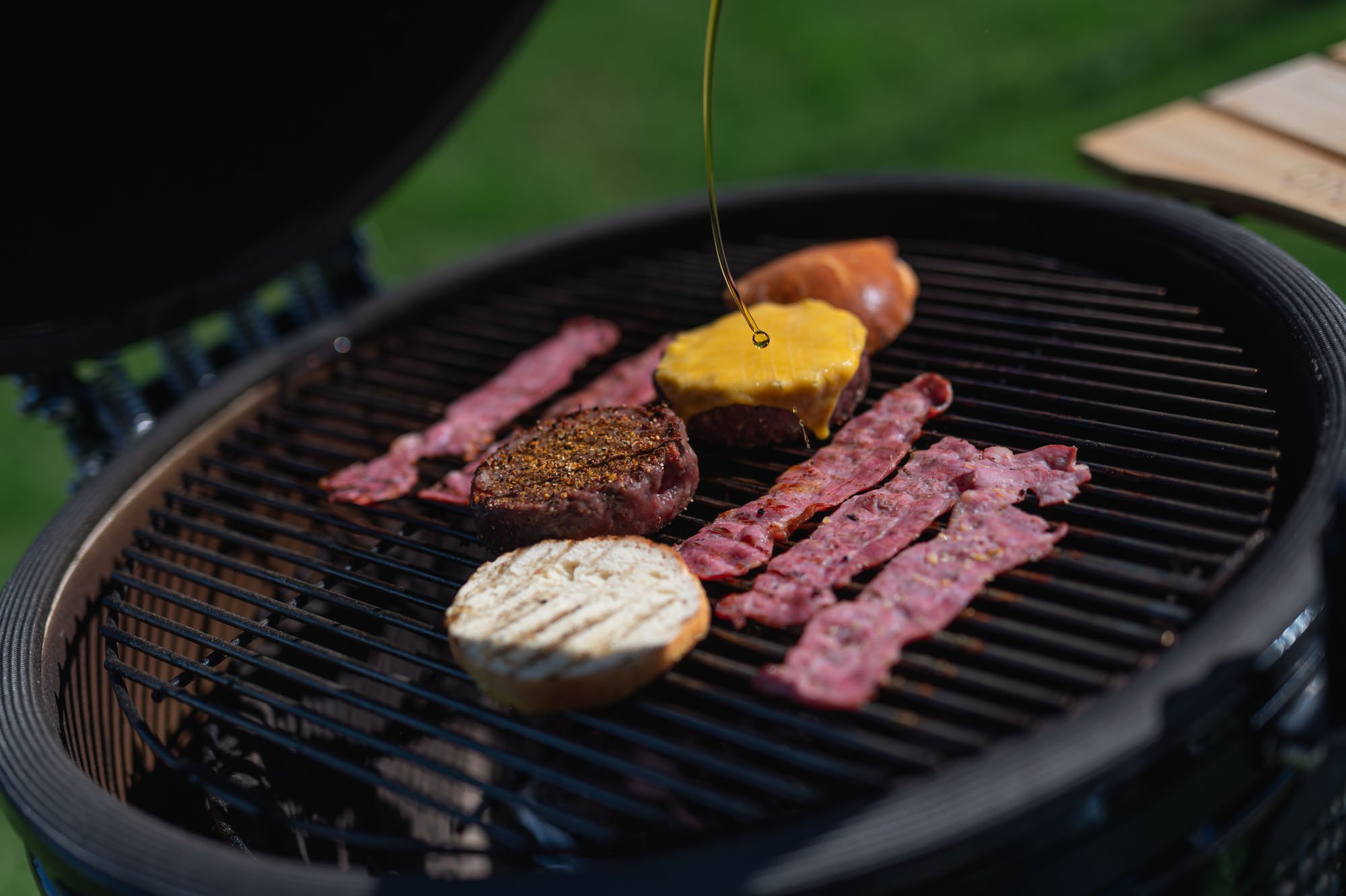 Burger placky na kamado grile