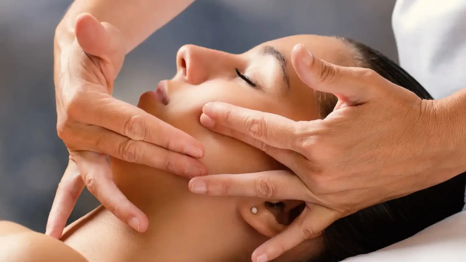 Kinesiolifting facial – Centro de Estética Merche