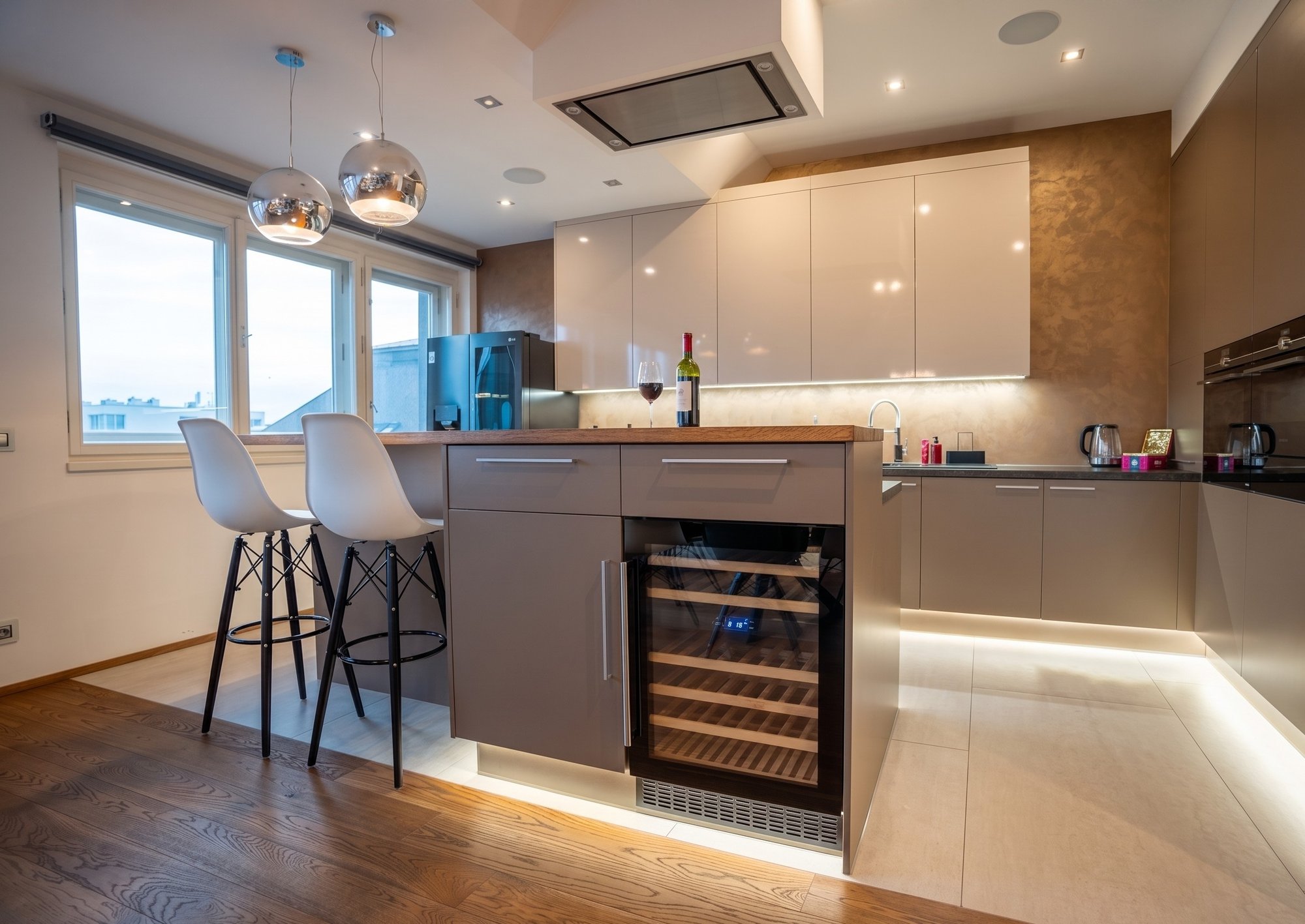 Living room and kitchen corner detail