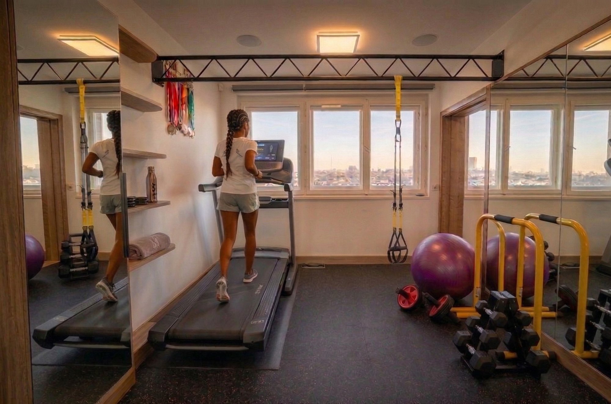 Fitness studio runner treadmill