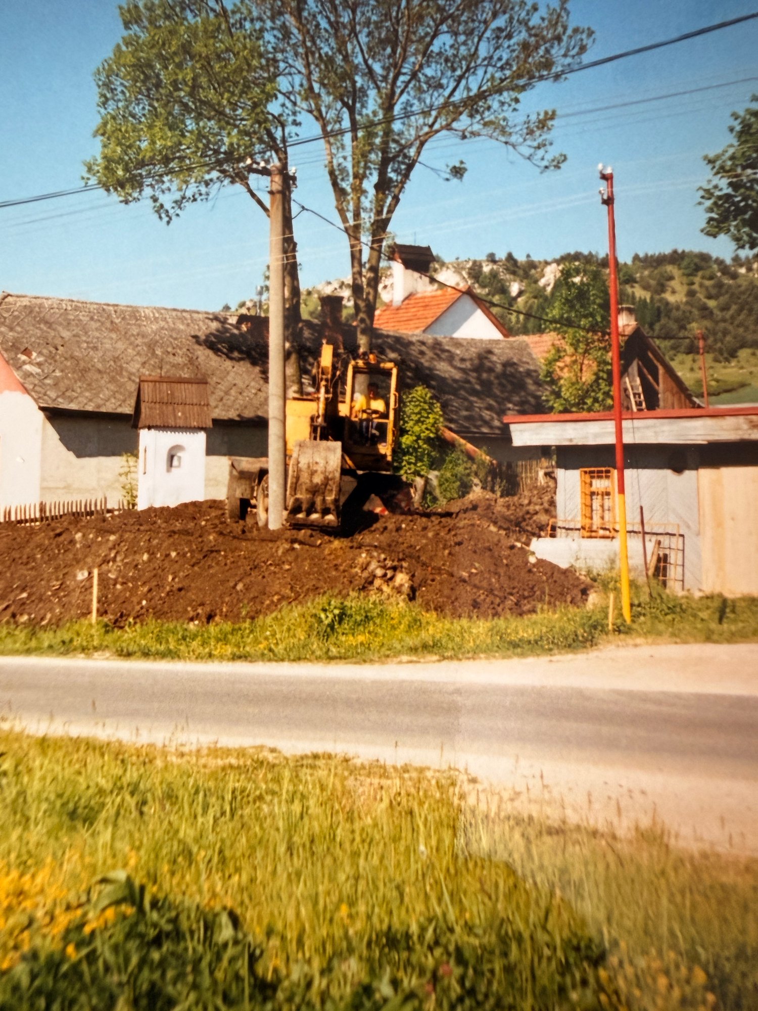 Vznik spoločnosti — 1996 (4)