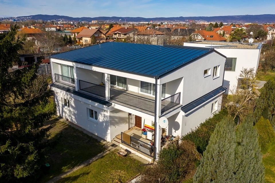 Bratislava – Poschodový dom 2019