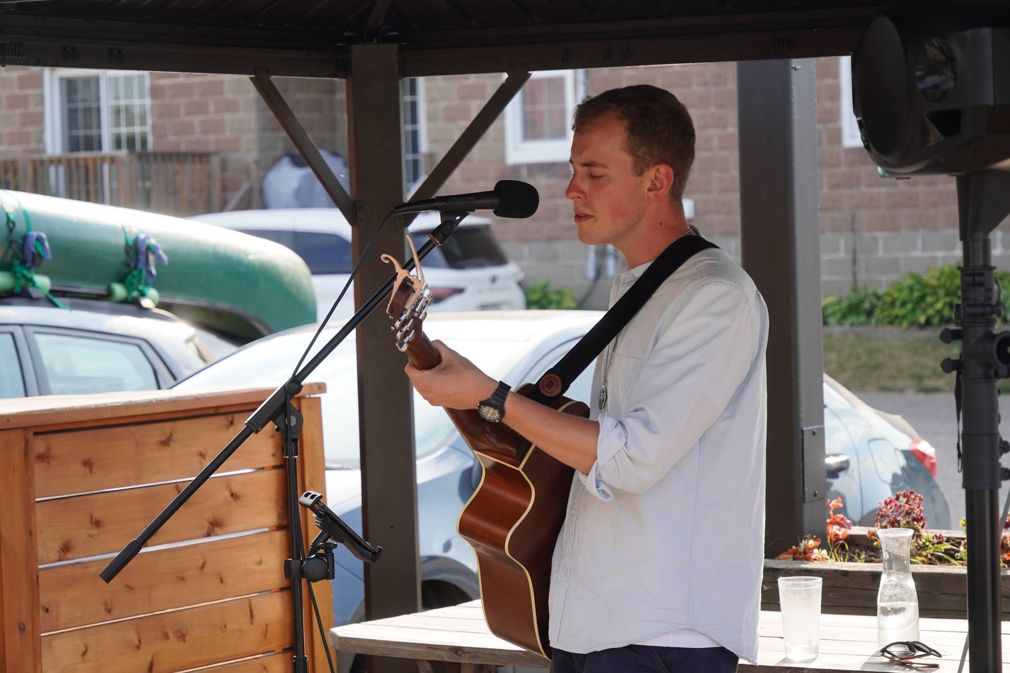 Conrad Daniel performing live music