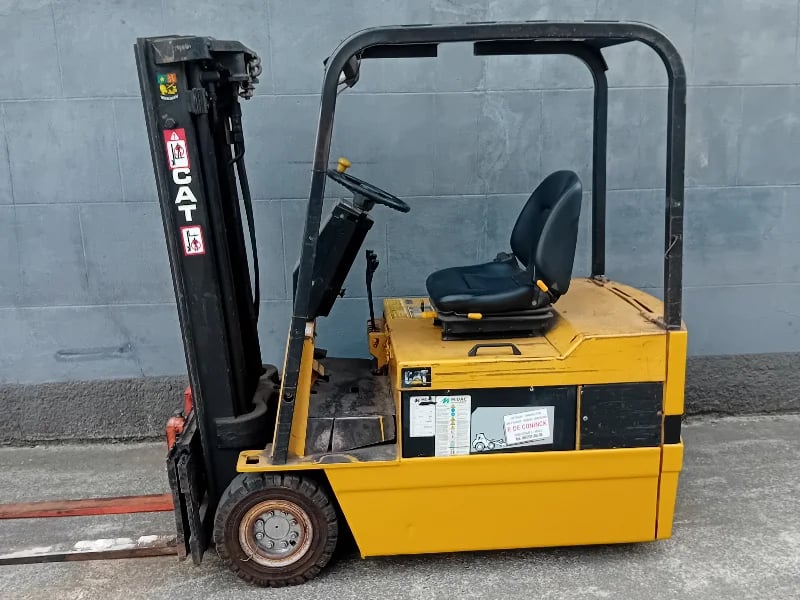 Heftruck Caterpillar 3 wieler