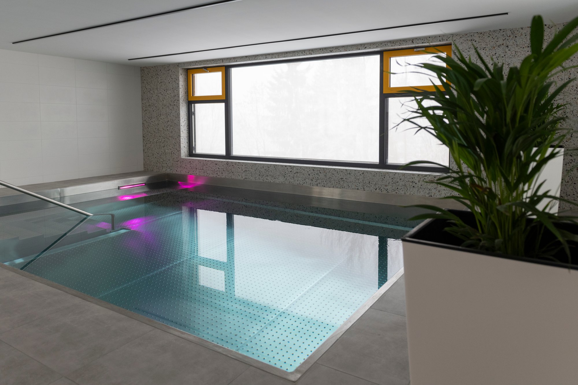 Vlastný krytý bazén a sauna