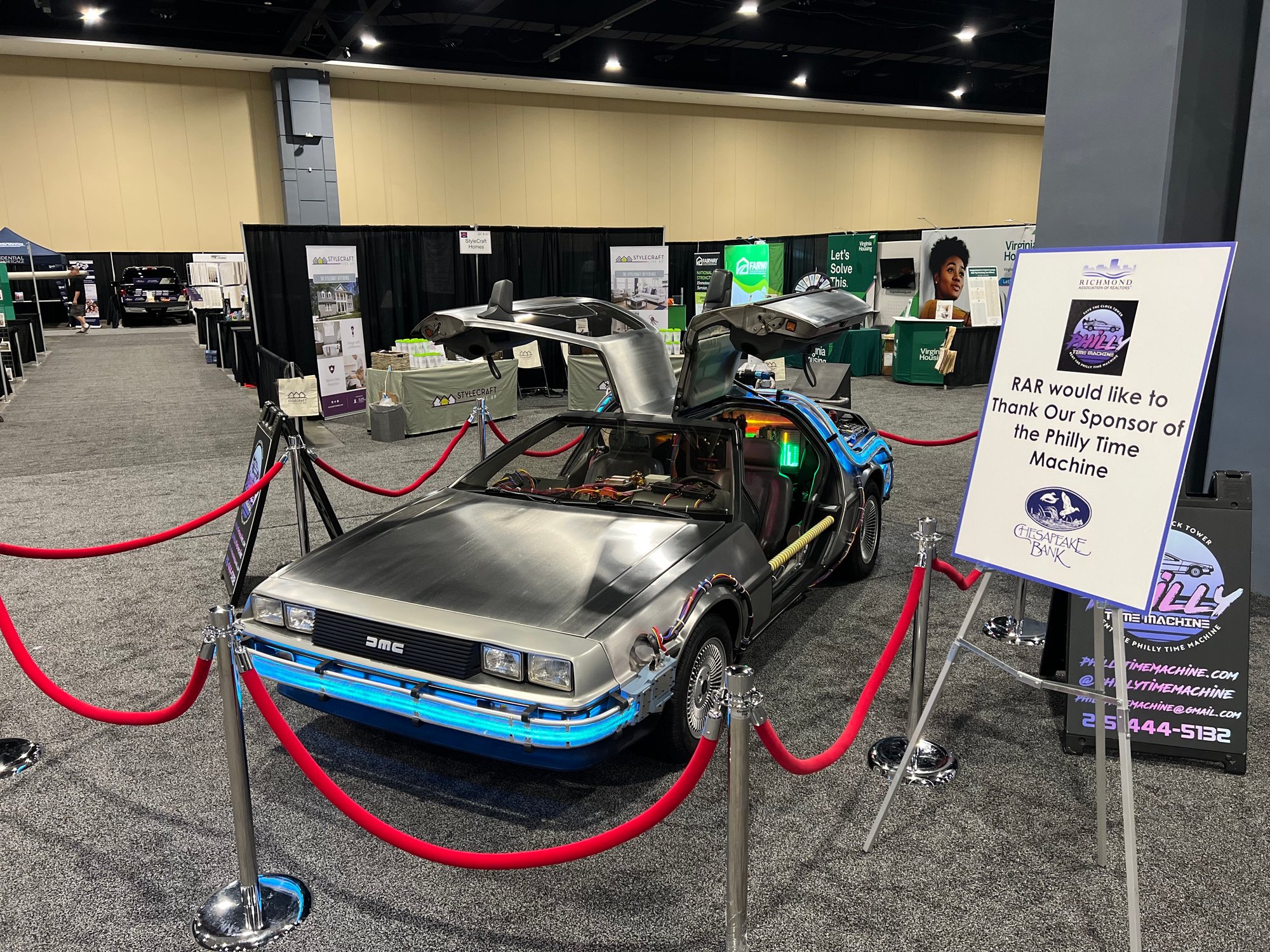 DeLorean Time Machine