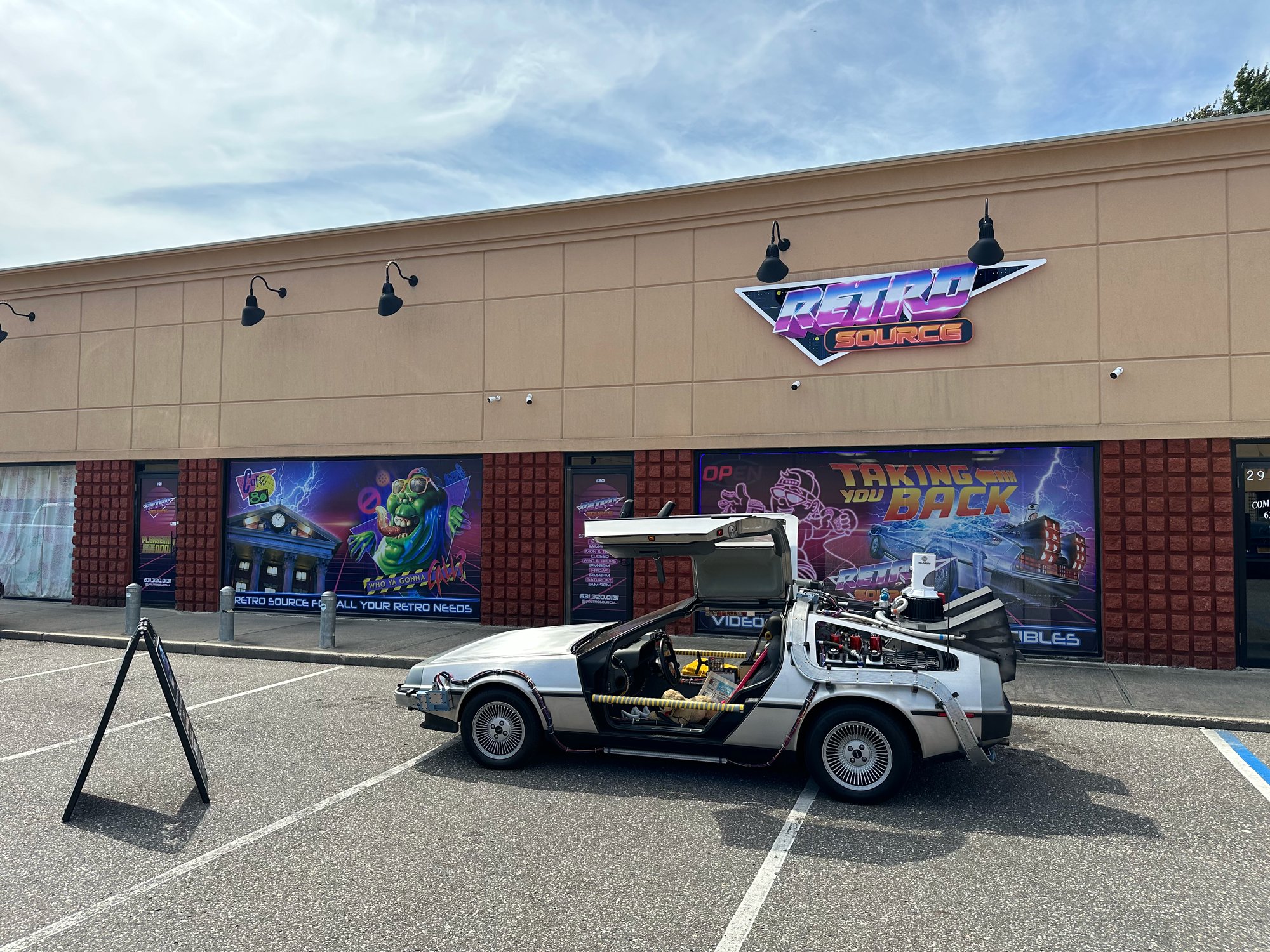 DeLorean Time Machine