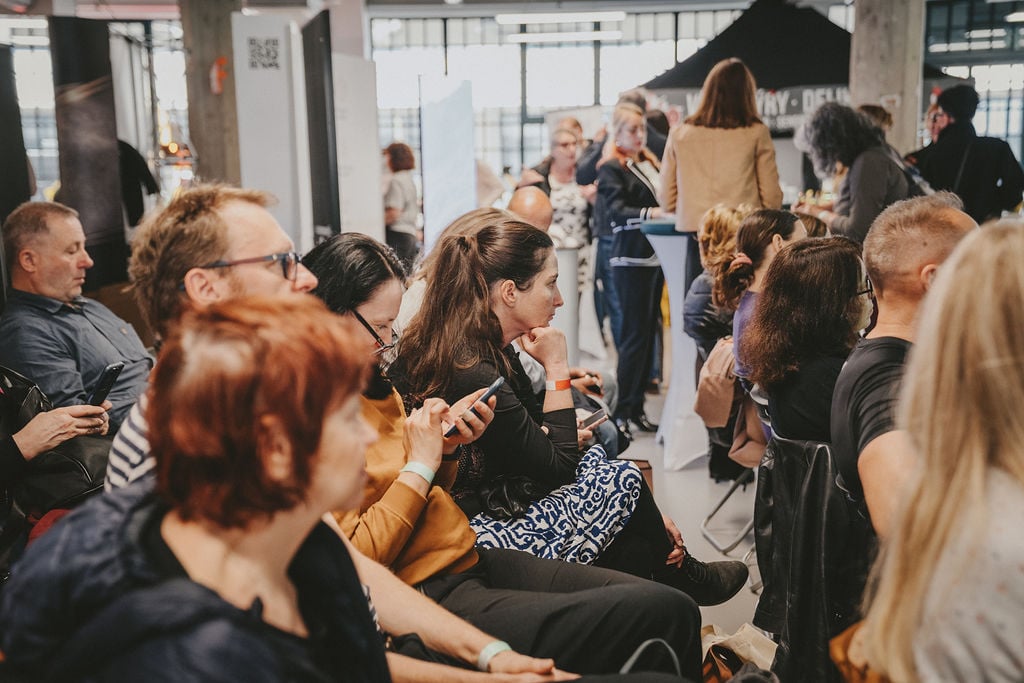 Posluchači přednášky