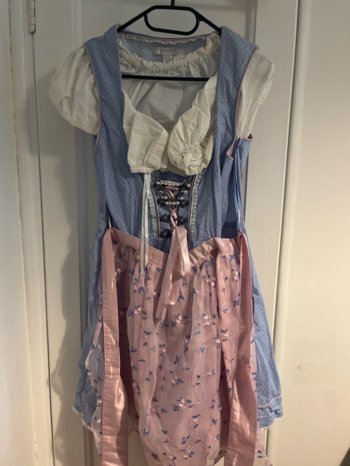 Světle modro-růžový dirndl s halenkou, dámská položka č. 8 – pohled 1