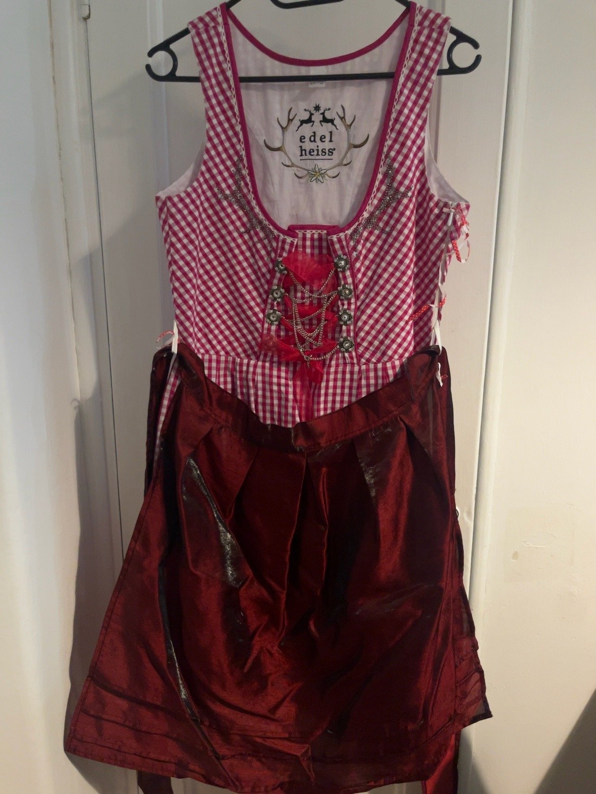 Růžovo-bílý kostkovaný dirndl edelheiss ve velikosti 38, dámská položka č. 14 – pohled 1
