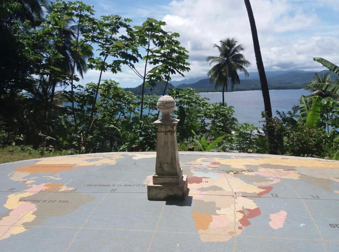 Ilhéu das Rolas on the equator, southern São Tomé