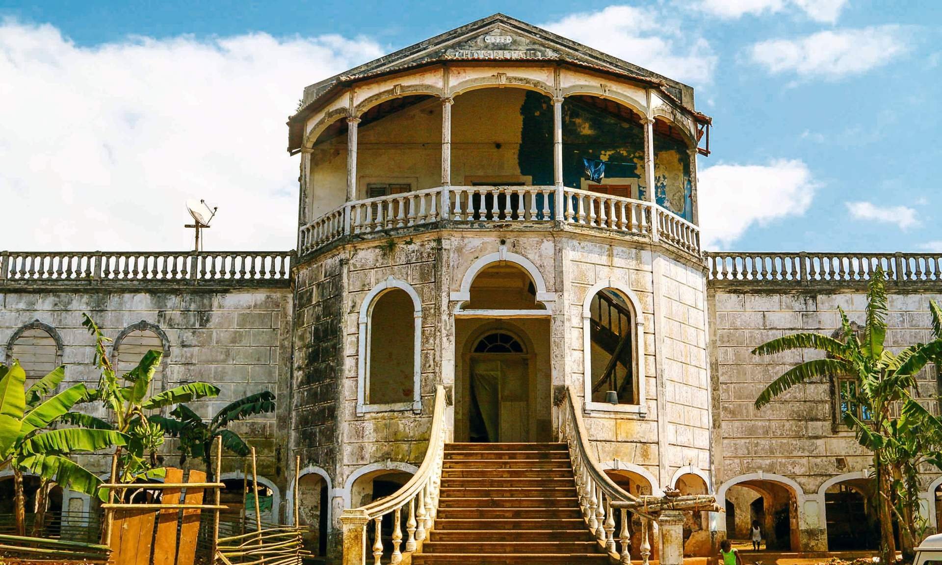 Abandoned roça plantation building on São Tomé