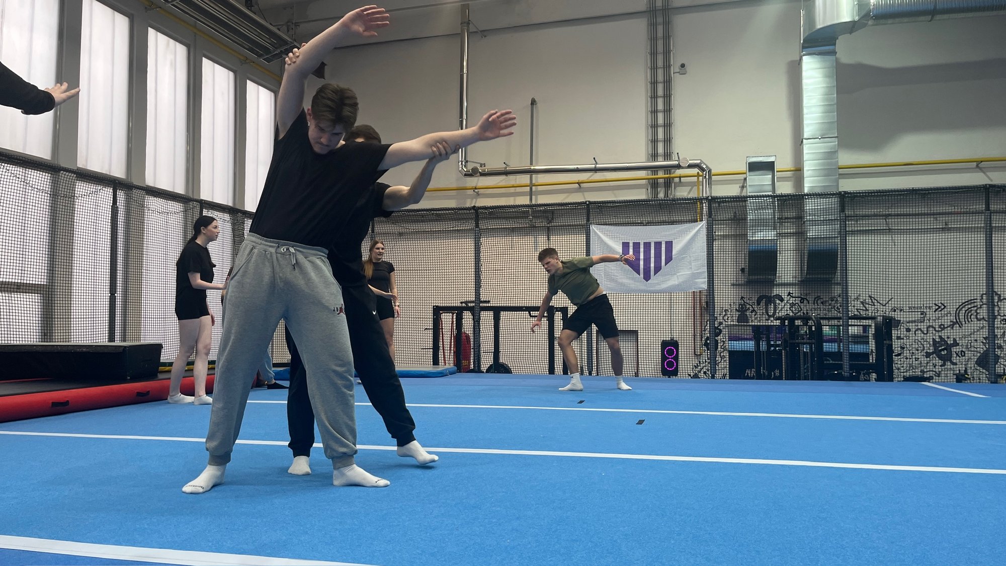 Párová akrobacie & AcroYoga