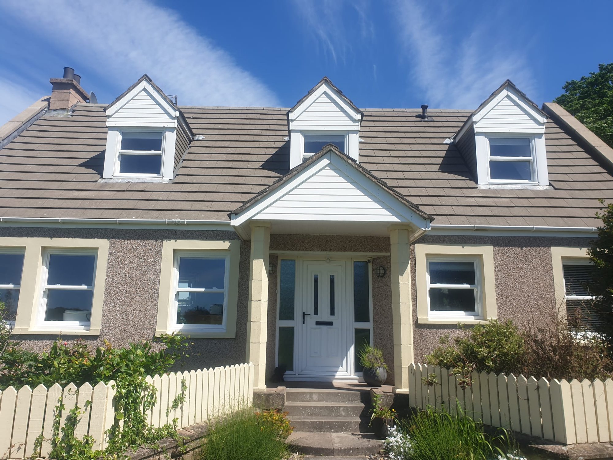Cottage Roof Cleaning — Dunning — Dalguise Coatings