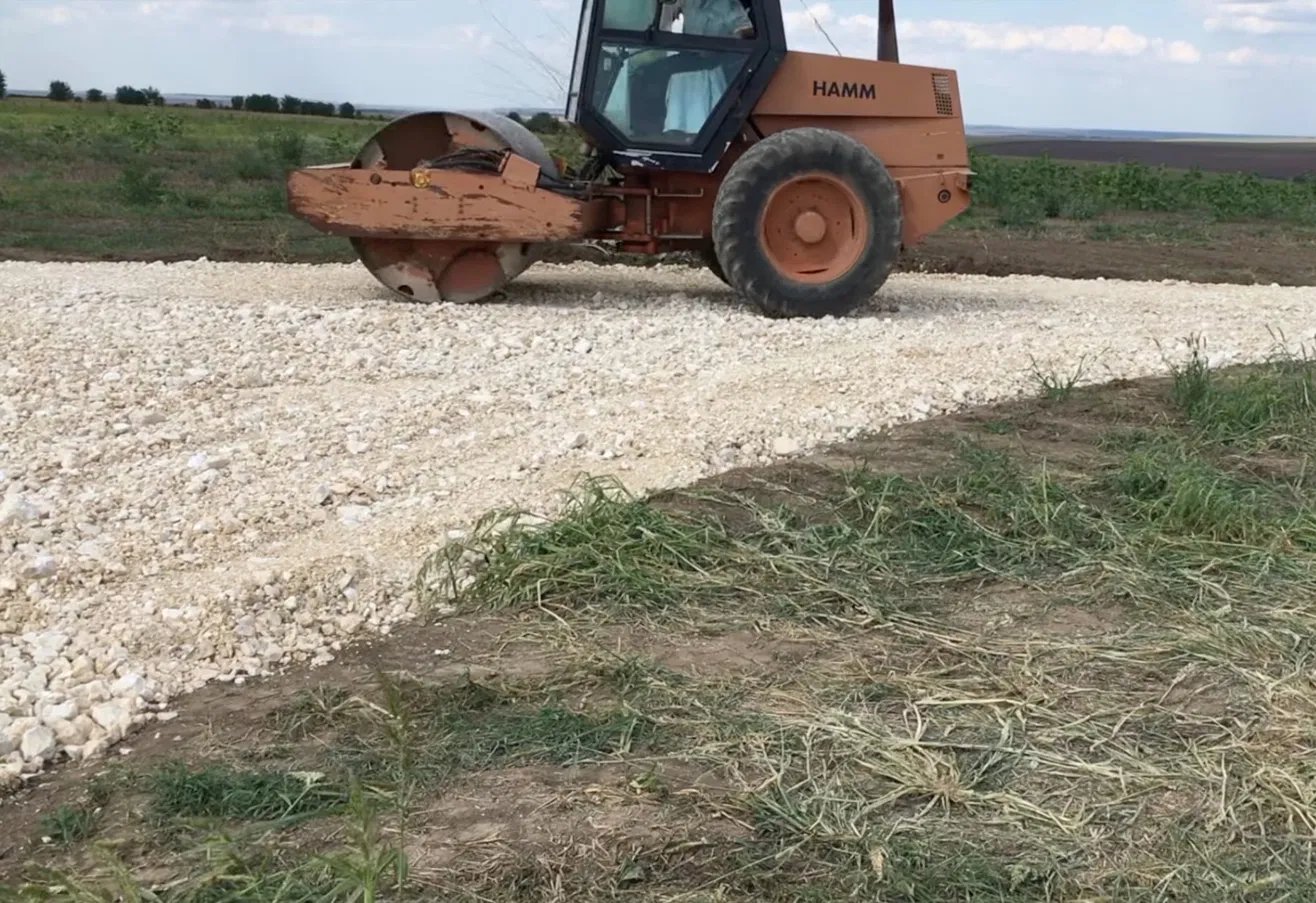 Kveton Acres — rolling the gravel road
